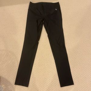 Black aerie leggings!